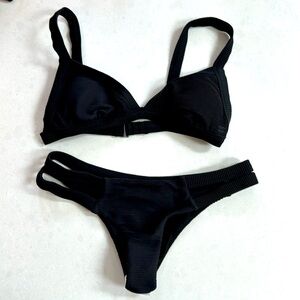 Billabong black bikini